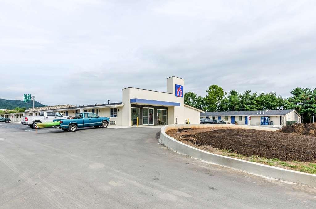 Motel 6 Troutville, Va Екстериор снимка