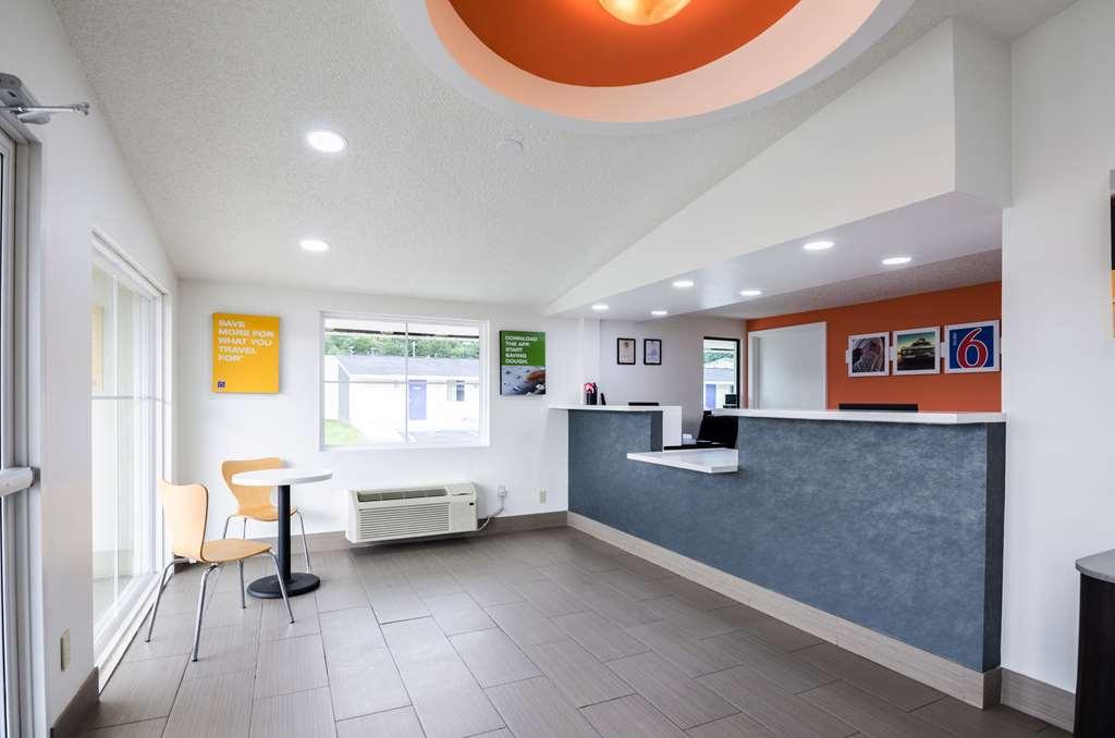 Motel 6 Troutville, Va Интериор снимка