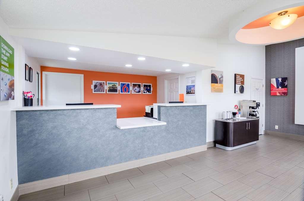 Motel 6 Troutville, Va Интериор снимка